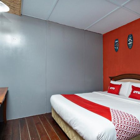 Oyo 89646 Panvill Resort Kampong Pasir Bogak Zewnętrze zdjęcie