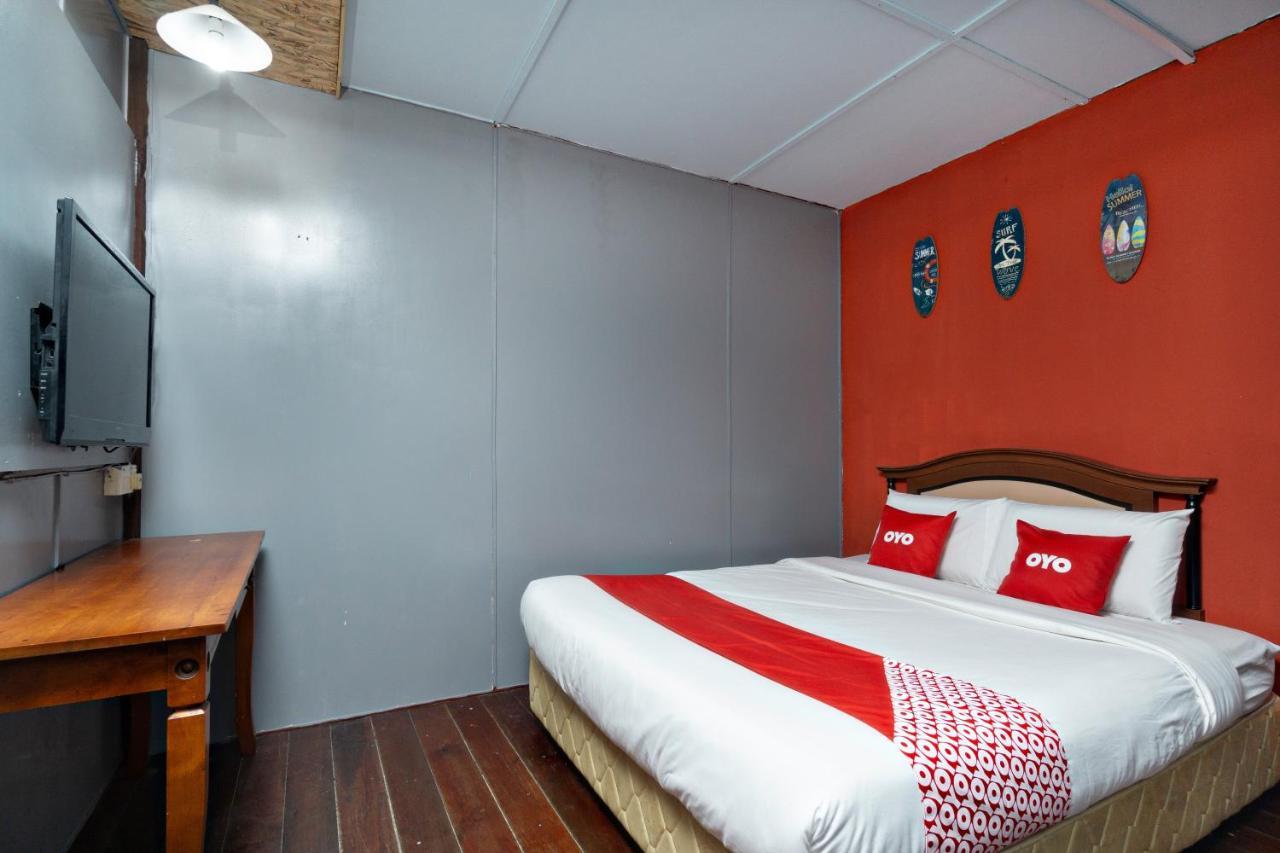 Oyo 89646 Panvill Resort Kampong Pasir Bogak Zewnętrze zdjęcie