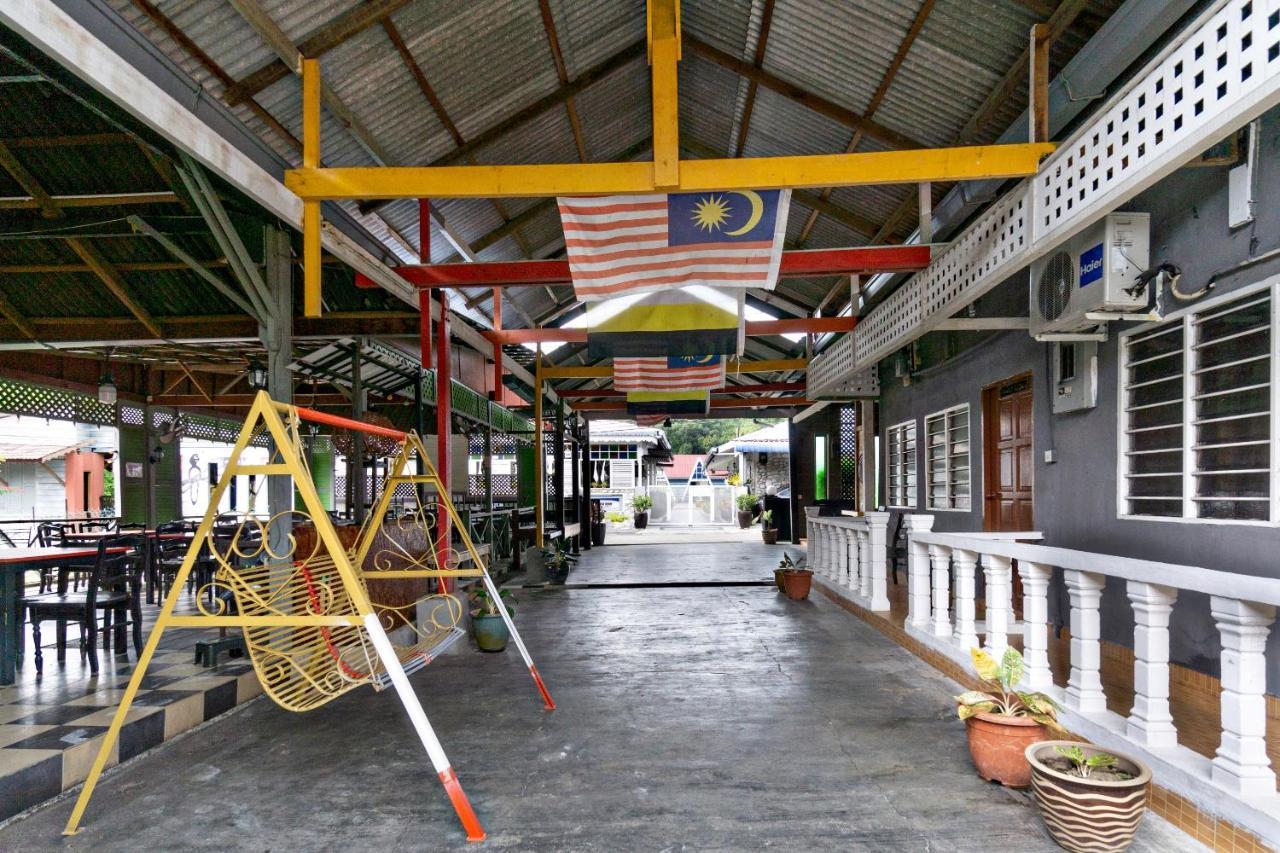 Oyo 89646 Panvill Resort Kampong Pasir Bogak Zewnętrze zdjęcie