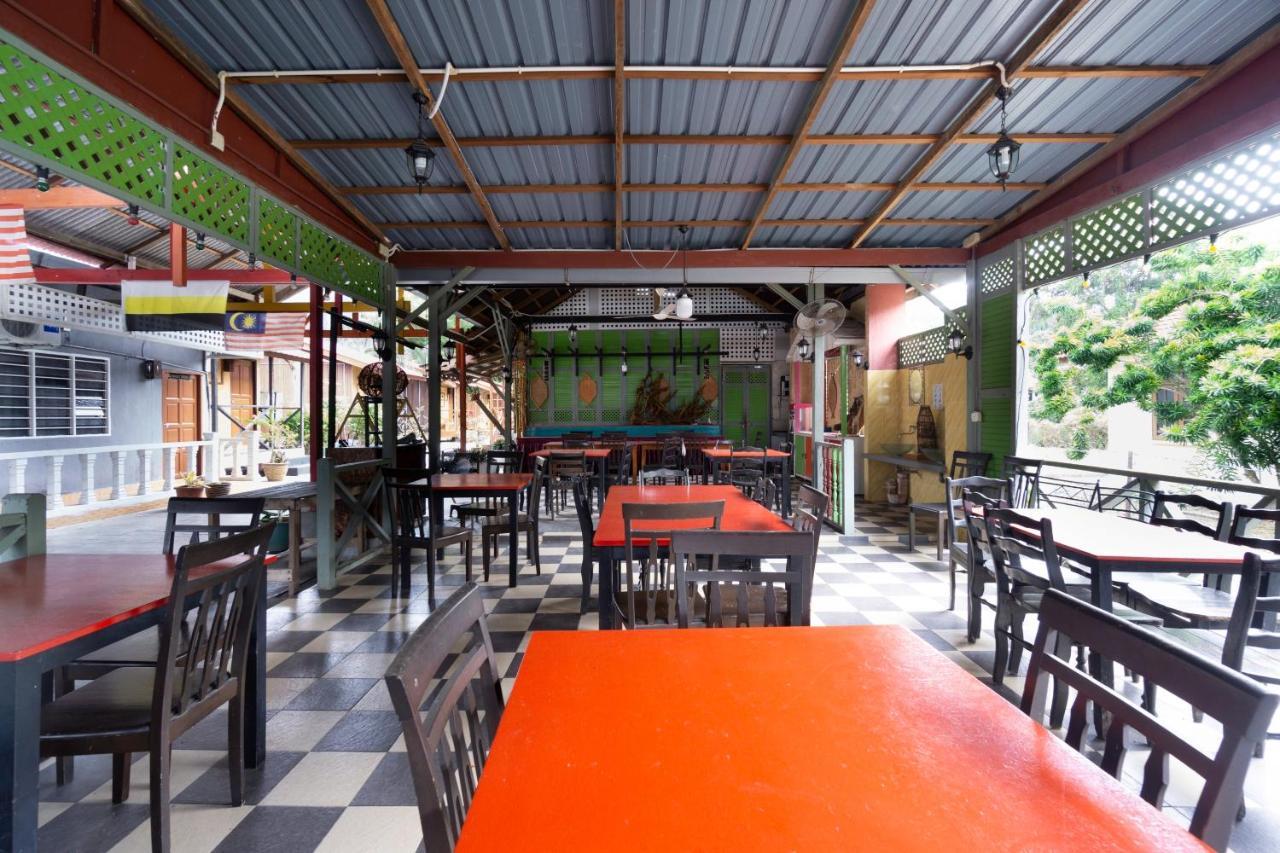 Oyo 89646 Panvill Resort Kampong Pasir Bogak Zewnętrze zdjęcie