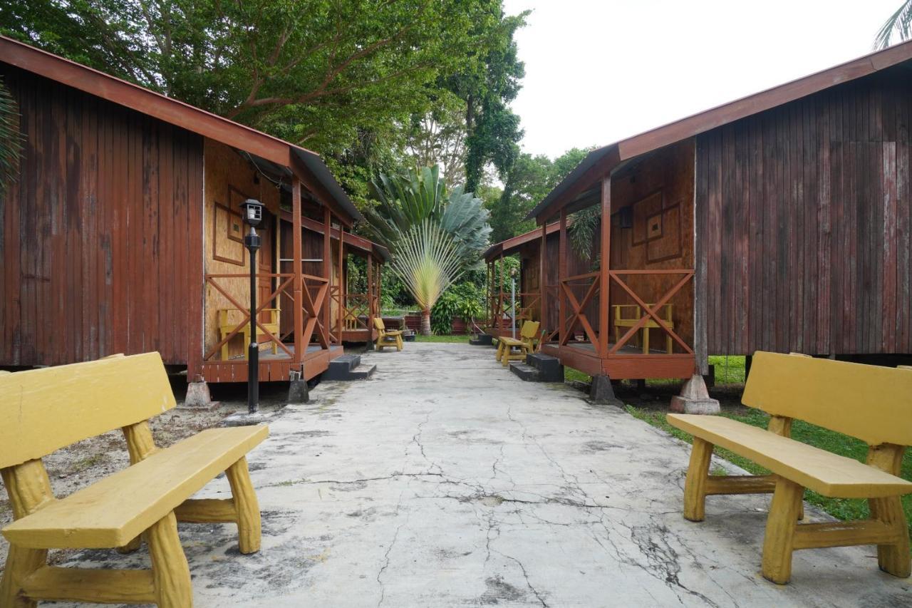Oyo 89646 Panvill Resort Kampong Pasir Bogak Zewnętrze zdjęcie