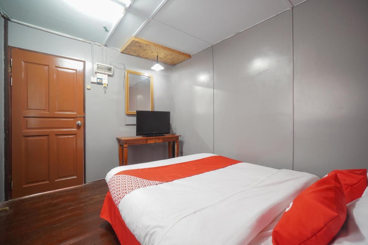 Oyo 89646 Panvill Resort Kampong Pasir Bogak Zewnętrze zdjęcie