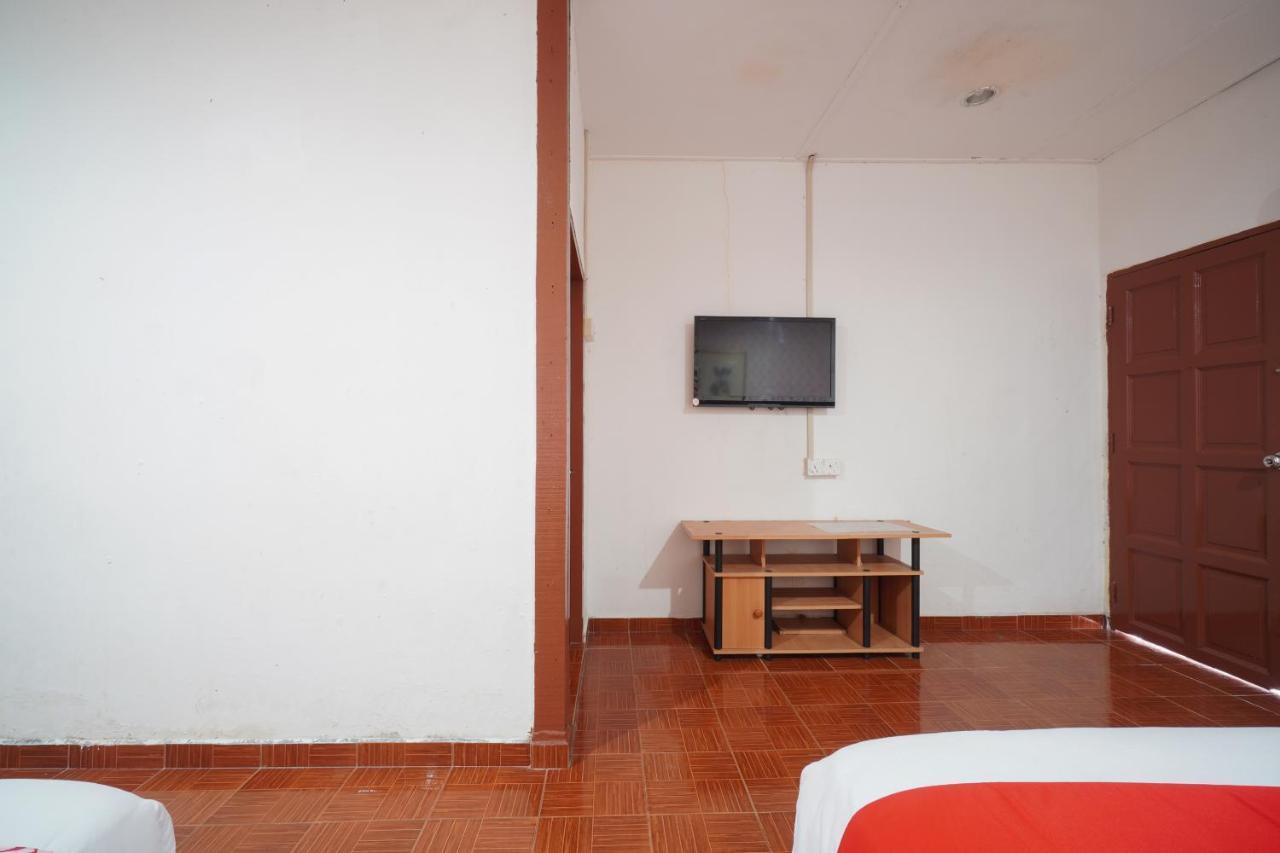 Oyo 89646 Panvill Resort Kampong Pasir Bogak Zewnętrze zdjęcie